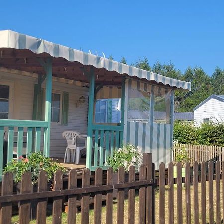 La Chaloupe Emplacement 97 Hotel Le Bec-Hellouin Eksteriør billede